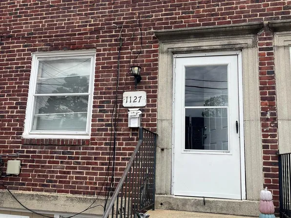 1127 S Merrimac Rd, Camden, NJ 08104