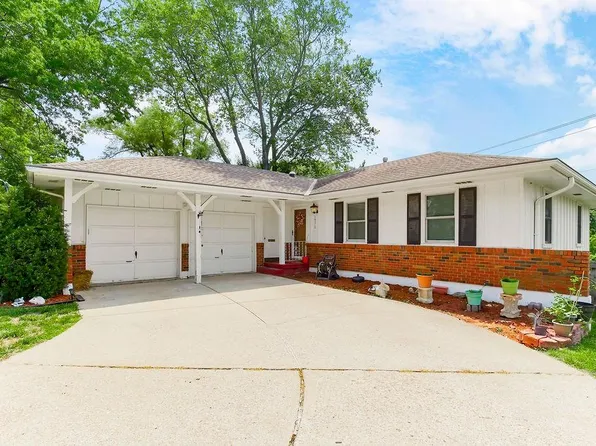 16213 E 40th St S, Independence, MO 64055