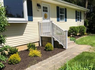 186 Broad Ave, Riverhead, NY 11901