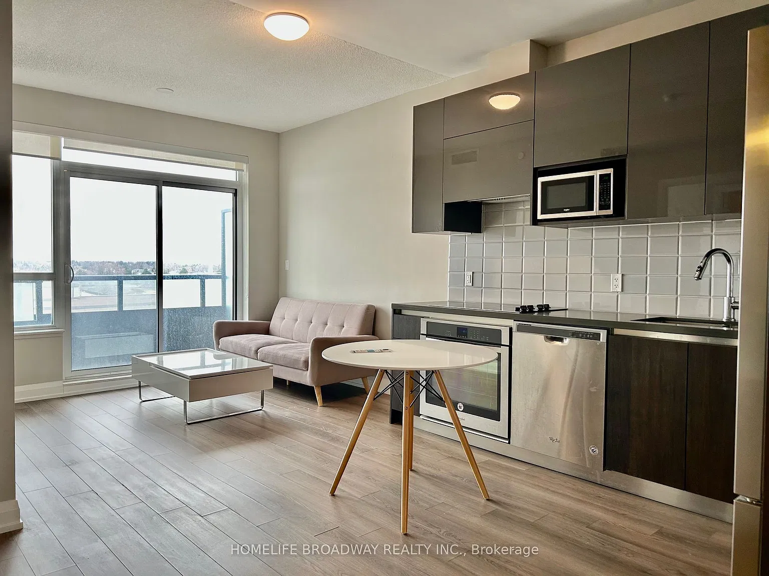1 bed, $2,300 — Photo 3