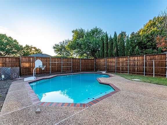 3rd image of 1008 Ashby Dr