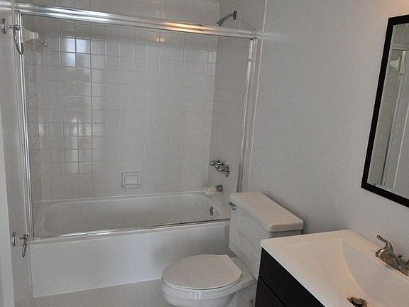 5th image of 2829 Indian Creek Dr APT 809