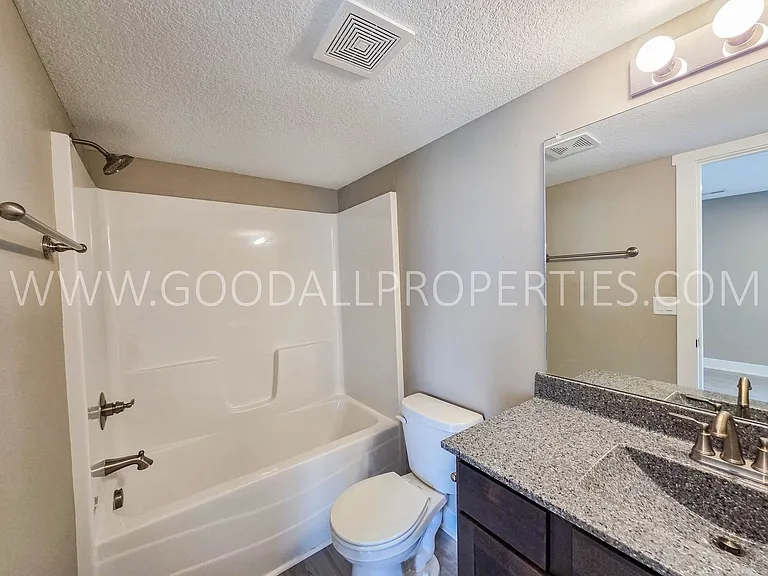 216 Maple Ave — Photo 9