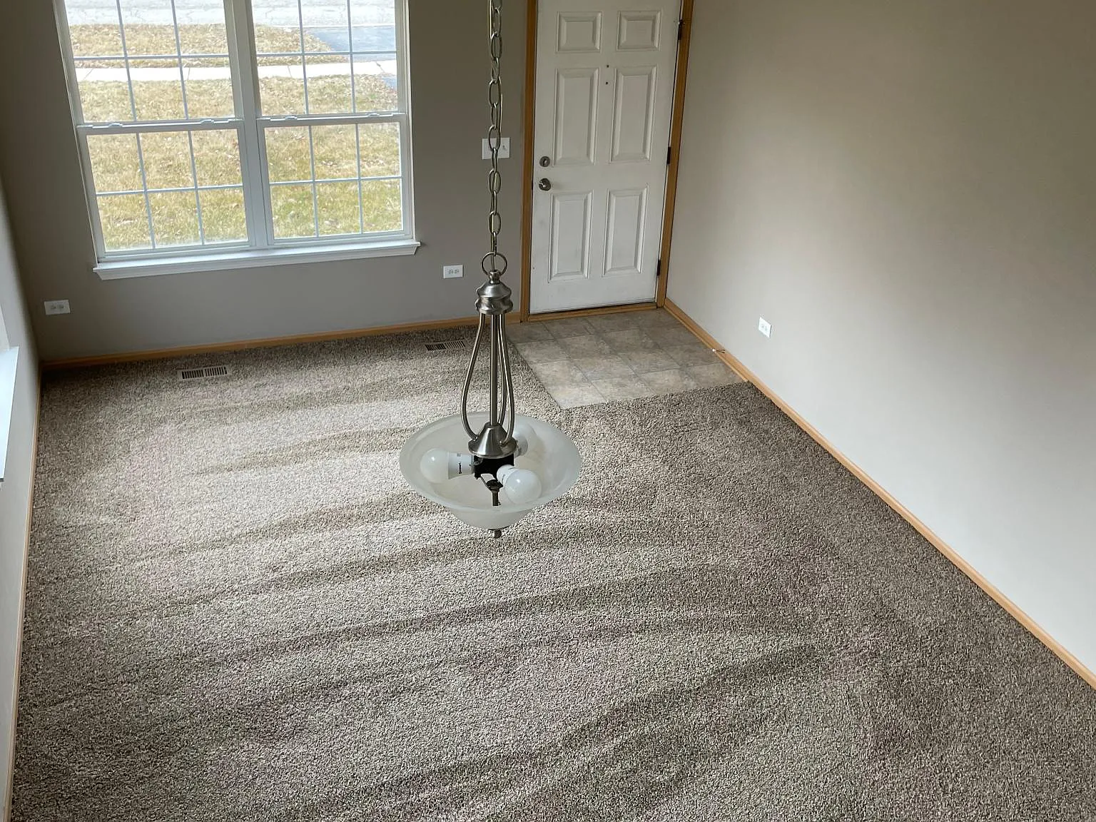 3 bed, 2.5 bath, 1768 sqft, $2,395 — Photo 3