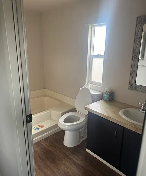 2918 NE Riverside Ave #13 — Photo 2