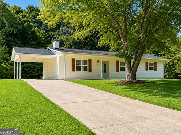 210 Pine Valley Dr, Powder Springs, GA 30127