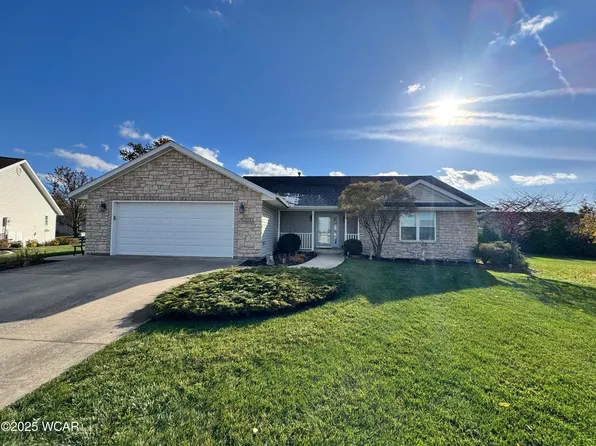 1028 Stonegate Ct, Wapakoneta, OH 45895
