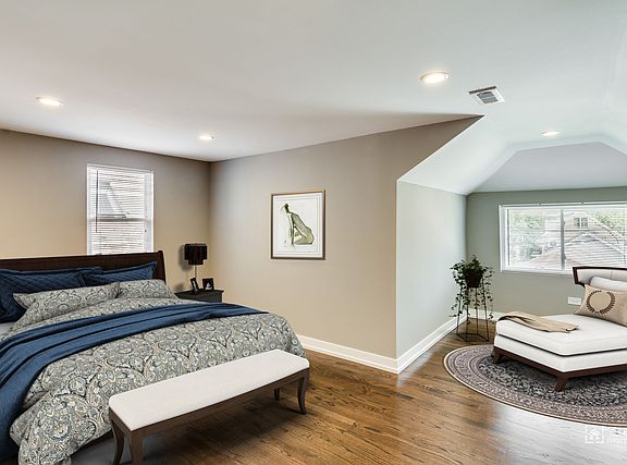 5th image of 6240 W Cornelia Ave