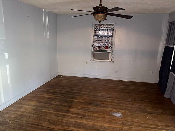 2nd image of 1353 Gill Ave