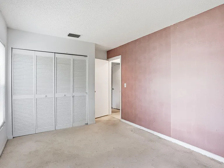 2171 NW 76th Ave — Photo 16