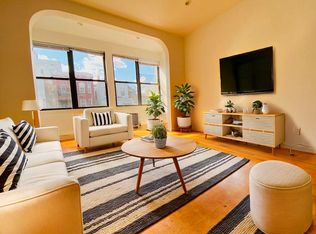3059 32nd St #1, Astoria, NY 11102