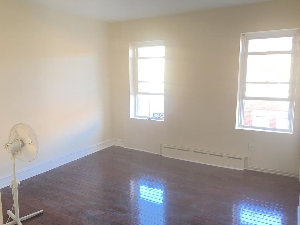 Large bedroom