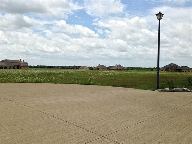 1st image of 530 Antler Cir