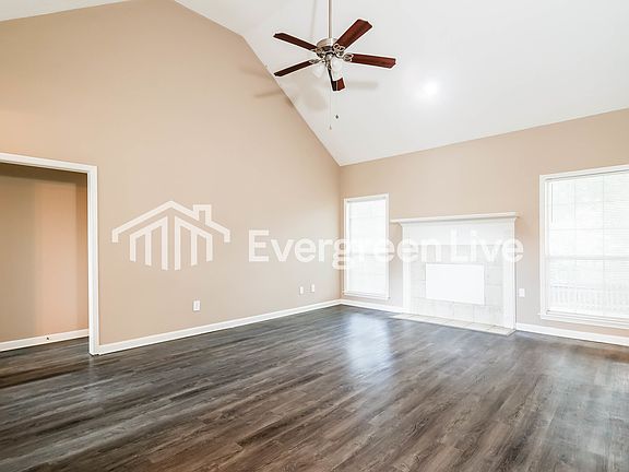 4th image of 310 Woodlands Dr