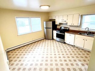 7638 Wilcox St APT 2R, Forest Park, IL 60130