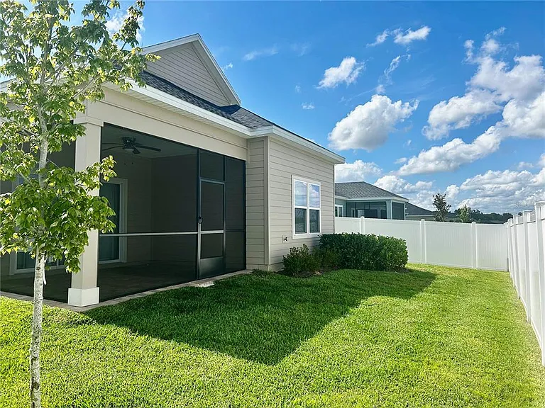 4530 NW 14th Loop — Photo 7