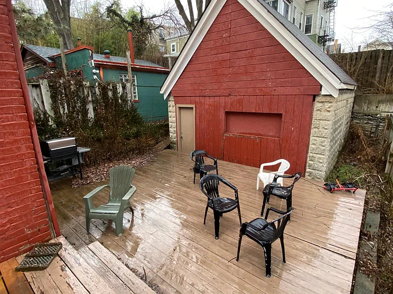 440 Ada St — Photo 3