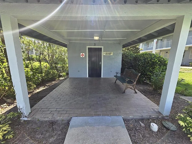 139 Oyster Bay Cir #220 — Photo 27