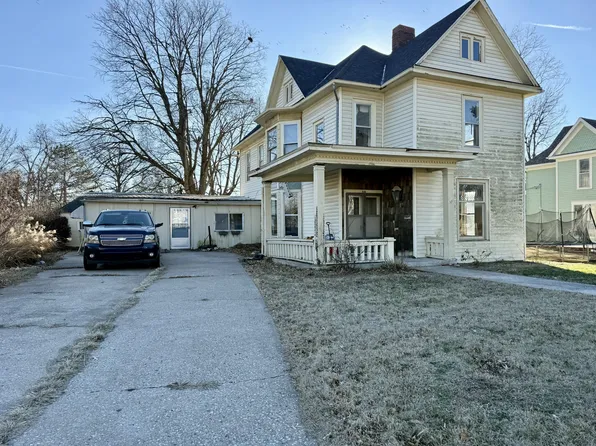 414 E Gordon St, Marshall, MO 65340