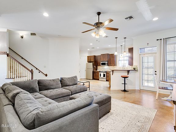 3rd image of 126 Caladium Ct