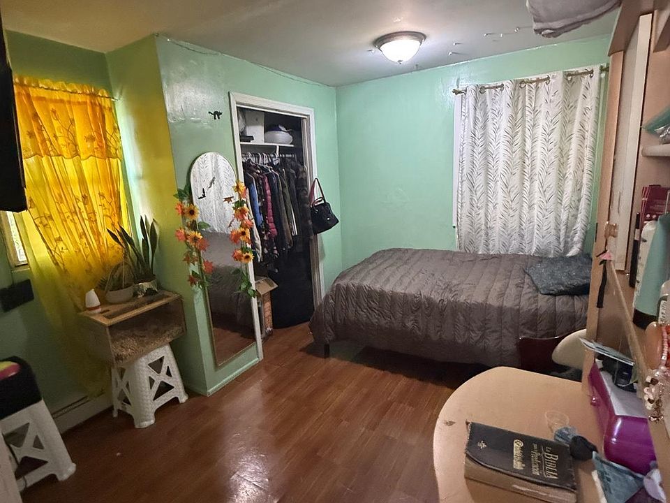 1st image of 306 43rd St
