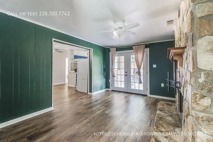 3 bed, 1215 sqft, $1,675 — Photo 4
