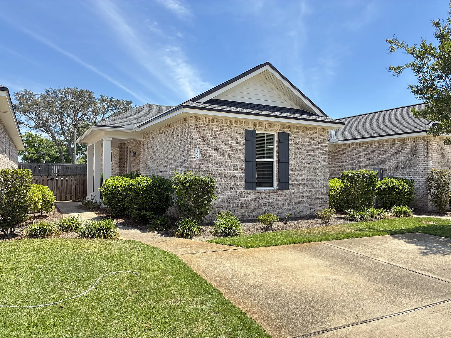 315 Bailey Dr — Photo 1
