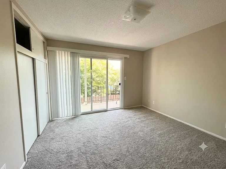 Large Bedroom 2 with access to balcony