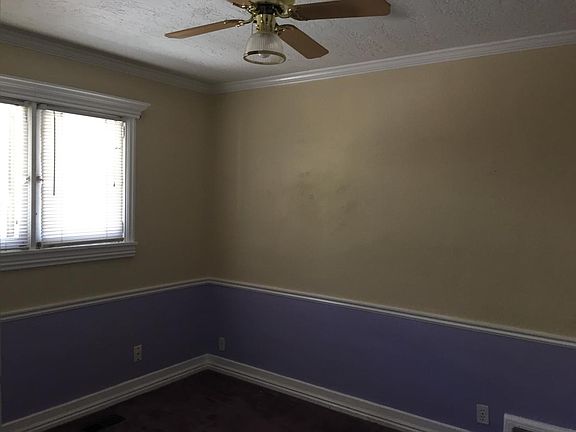 3rd image of 549 E Wilmington Ave