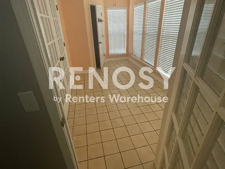 609 Barrington Hills Dr — Photo 17