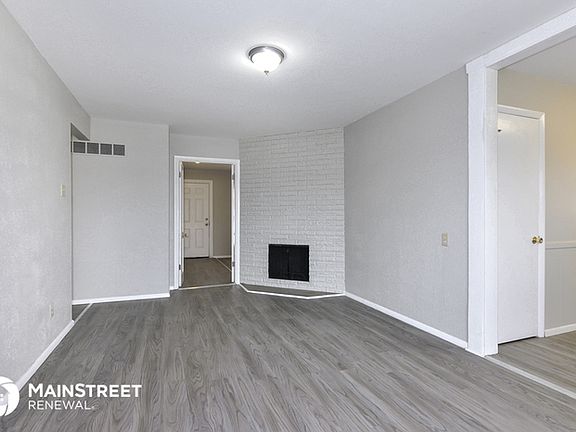 4th image of 2070 Cordoba Dr