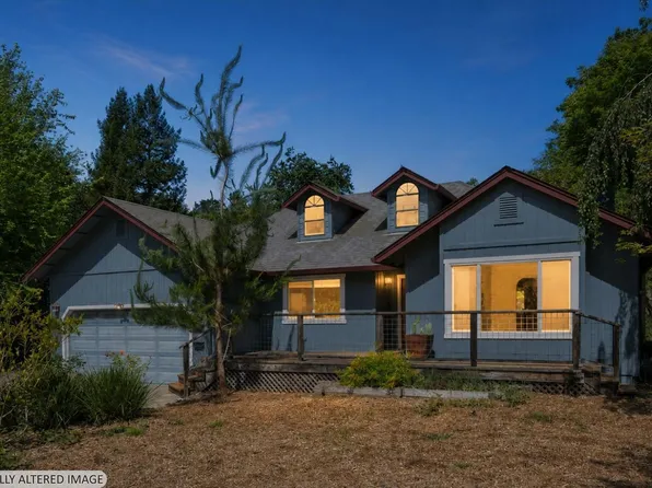8610 Graton Rd, Sebastopol, CA 95472