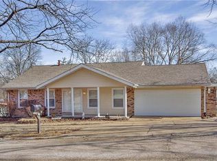 1274 Mautenne Dr, Ballwin, MO 63021