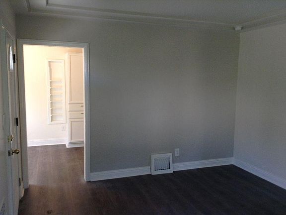 3rd image of 3331 E Washington Ave
