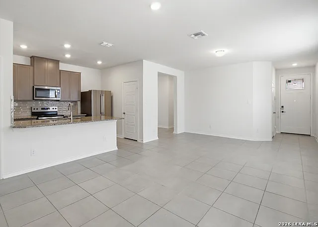 11634 Black Rose — Photo 7