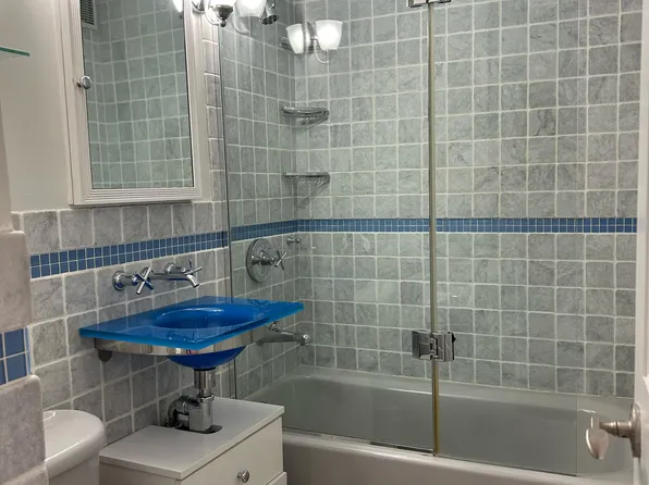 240 East 76th Street image 5 of 9