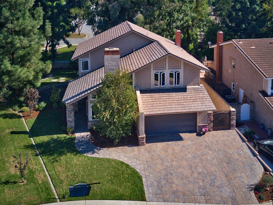 2nd image of 310 Hilltop Ln