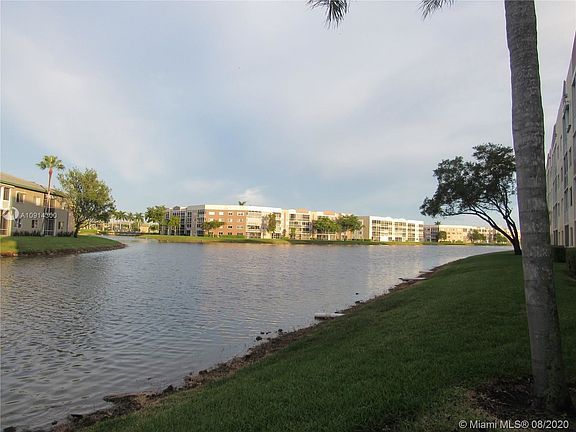 3rd image of 7822 Trent Dr #102