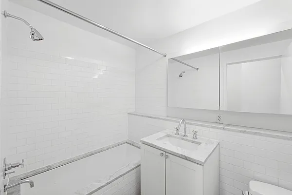 Rented by Mirador Real Estate | media 15