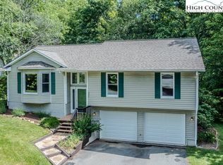 225 Woodwinds Dr, Seven Devils, NC 28604