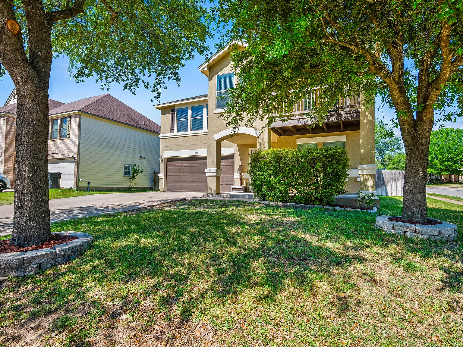 3 bed, 2.5 bath, 2781 sqft, $2,350 — Photo 2