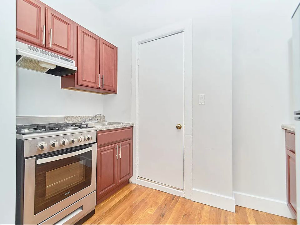 2nd image of 535 E 81st St APT 1D