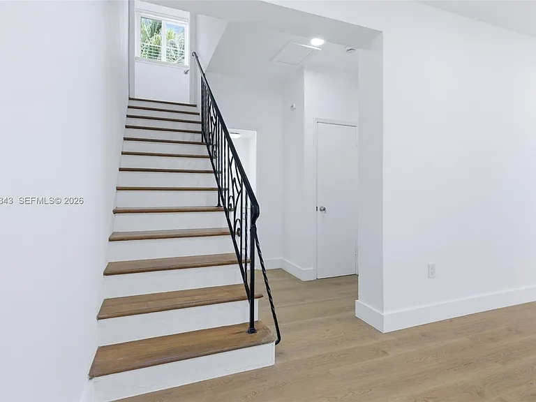 1510 S Treasure Dr — Photo 24