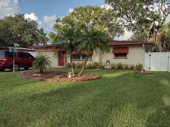 2155 Georgianna St, Largo, FL 33774