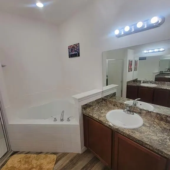 811 Krenson Woods Ln — Photo 10