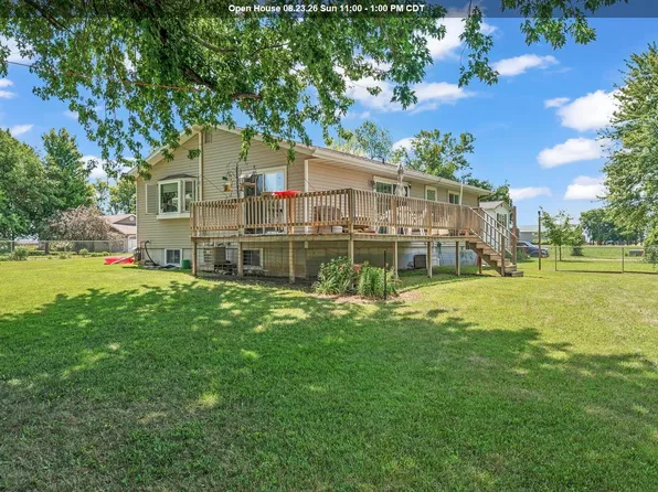 301 E 7th St, Lake Park, IA 51347