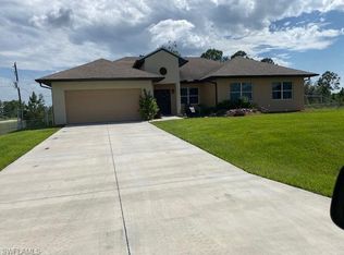 458 Mercedes Ct, Lehigh Acres, FL 33972