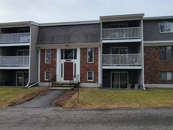 220 Bedford St #95, Bridgewater, MA 02324