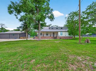 803 County Road 772, Damon, TX 77430