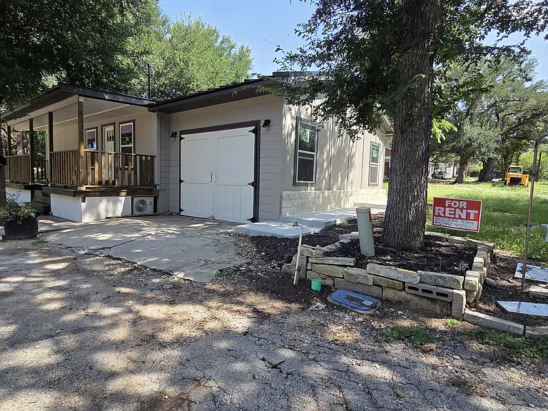 302 Kegley St — Photo 2